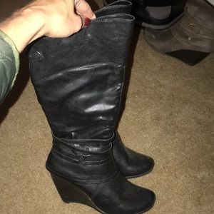 Black boots size 9.5 like new
